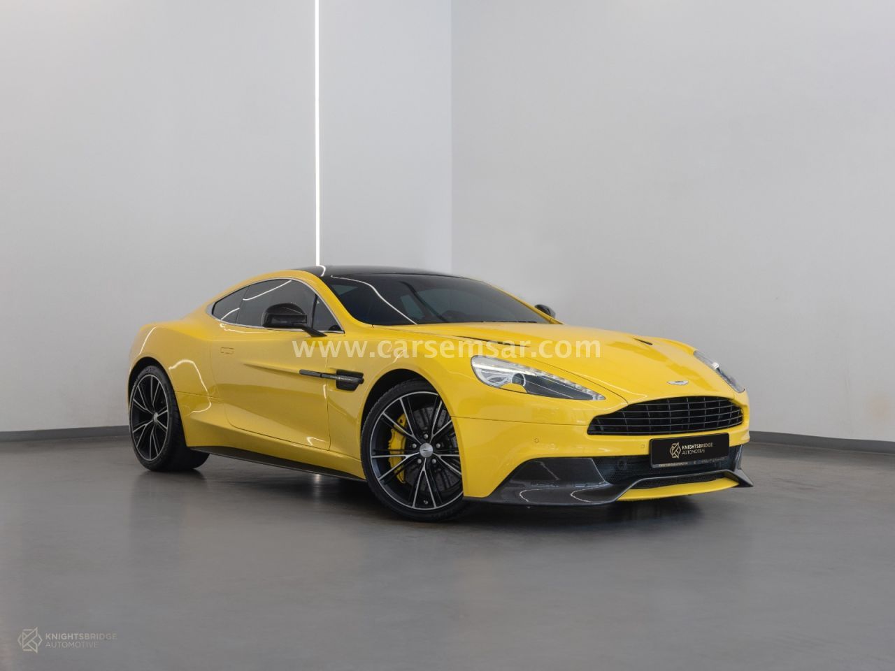 Aston Martin Vanquish 2018 — CarSemsar