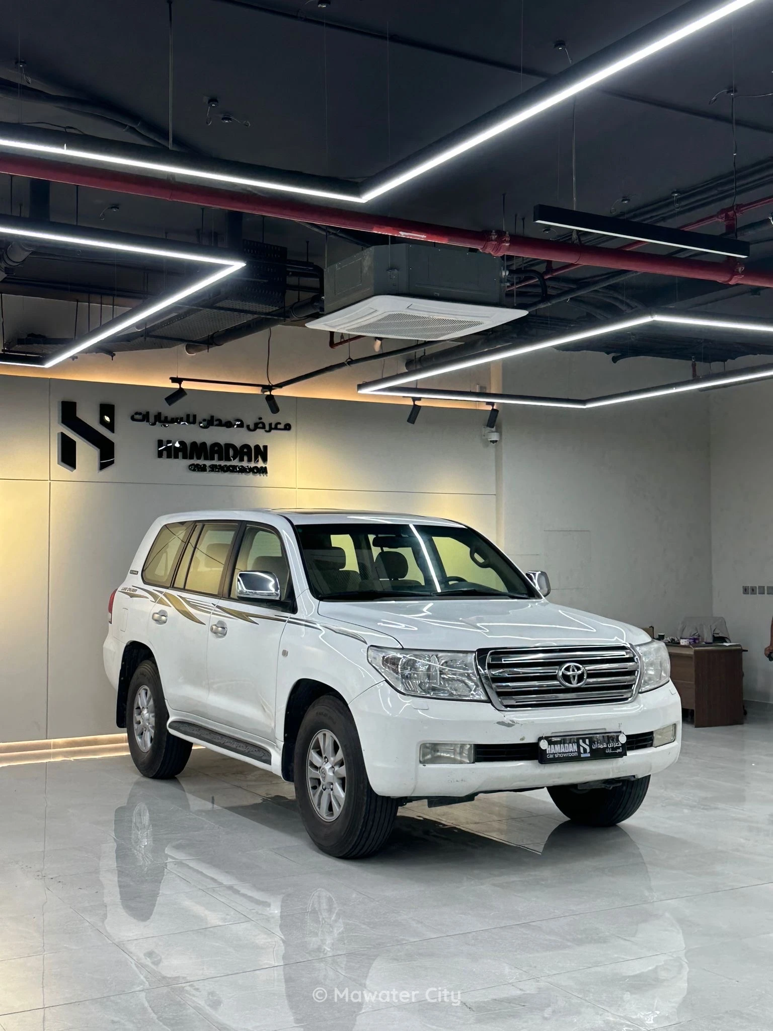 Toyota Land Cruiser GXR 2010 — Mawater City