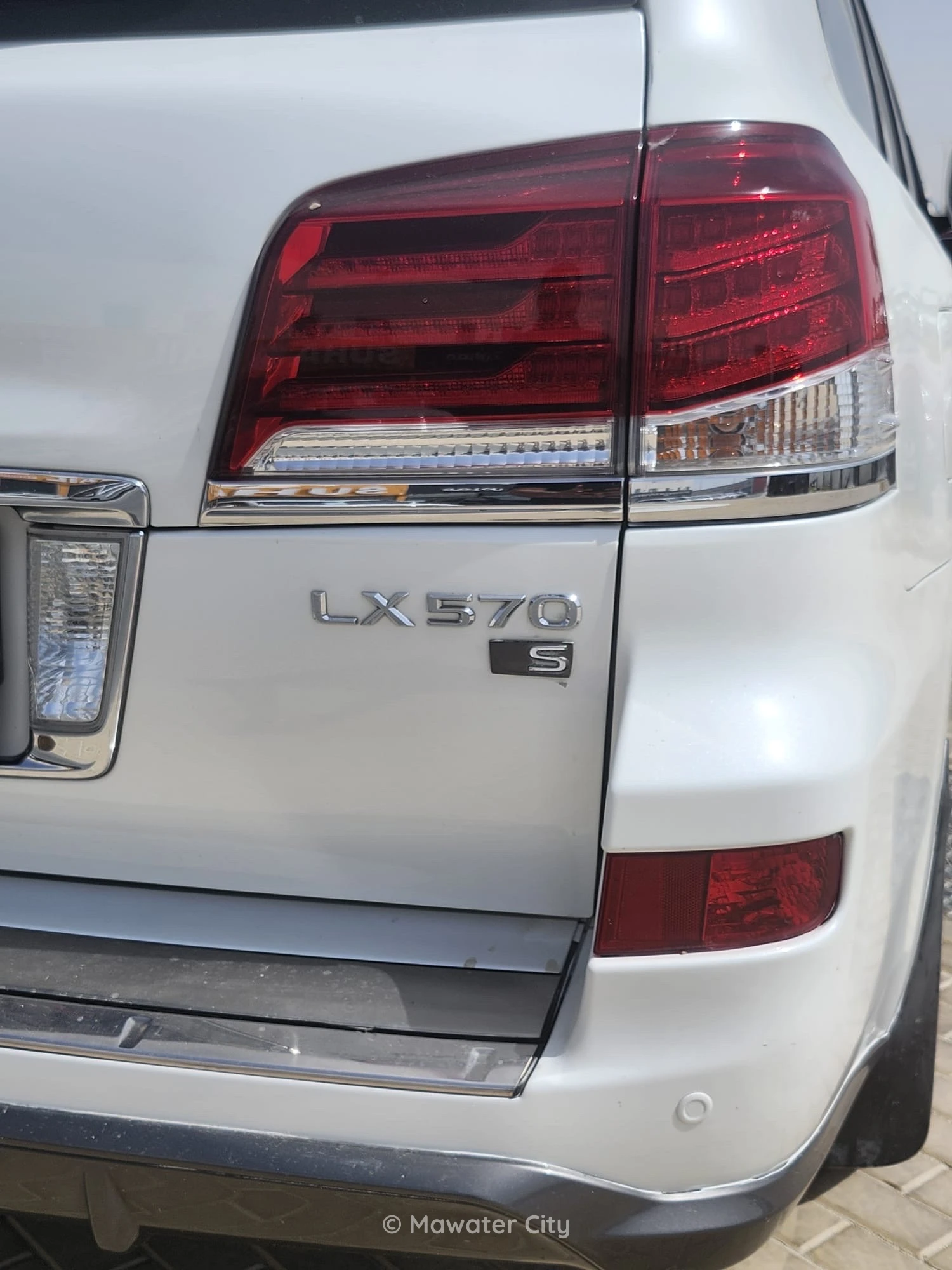 Lexus LX 2015 — Mawater City