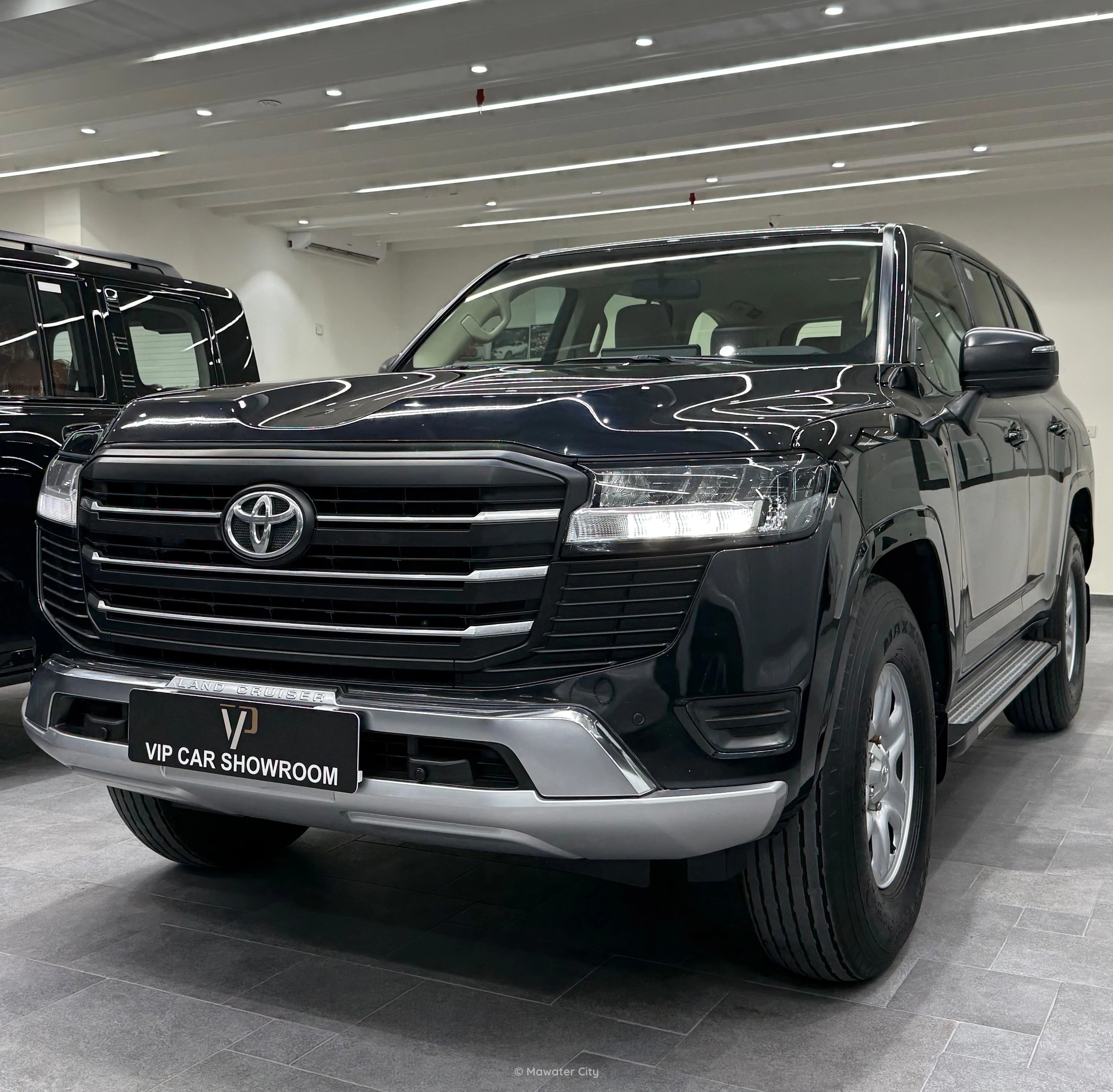 Toyota Land Cruiser GX 2023 — Mawater City