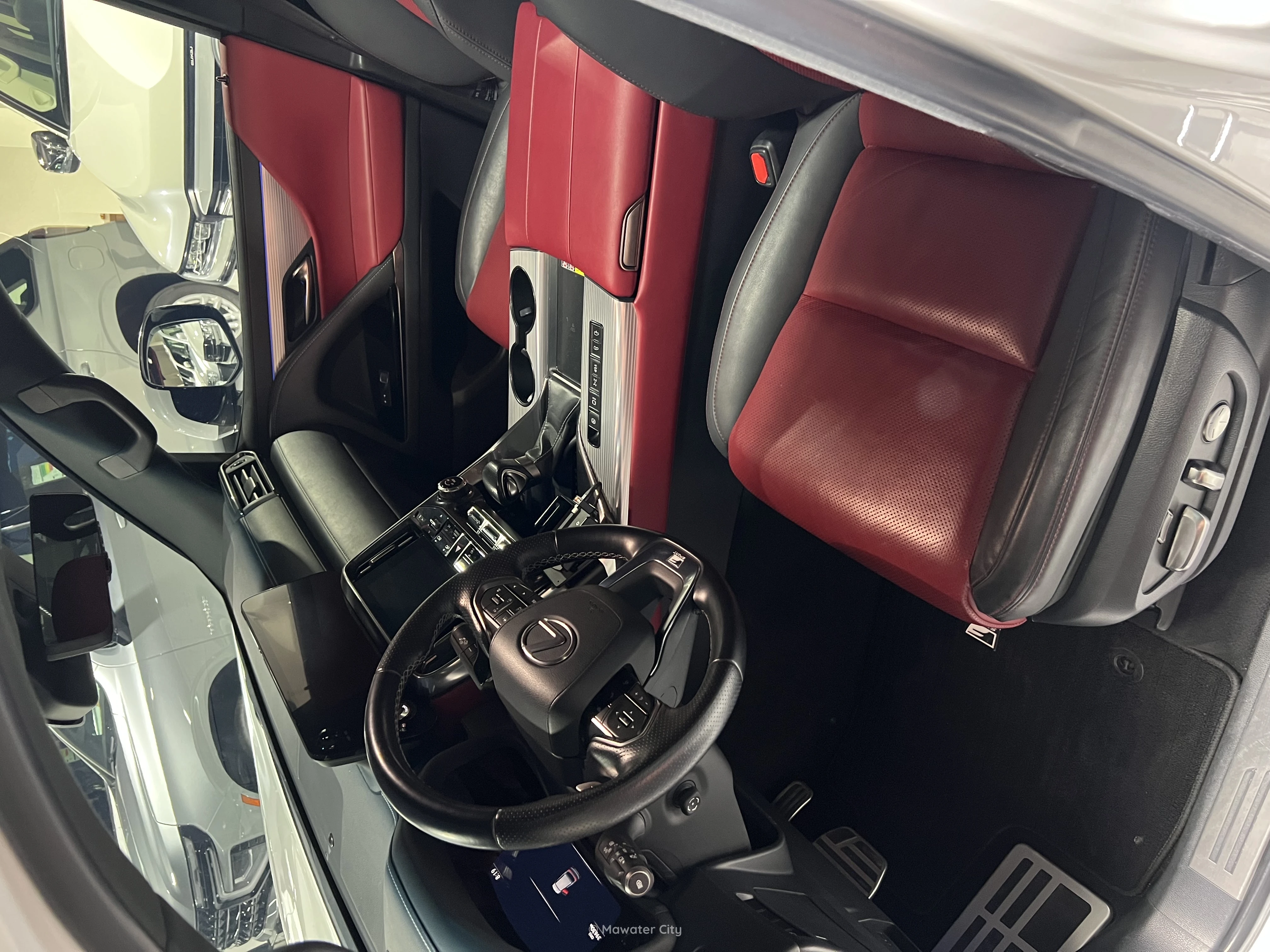 Lexus LX 2019 — Mawater City