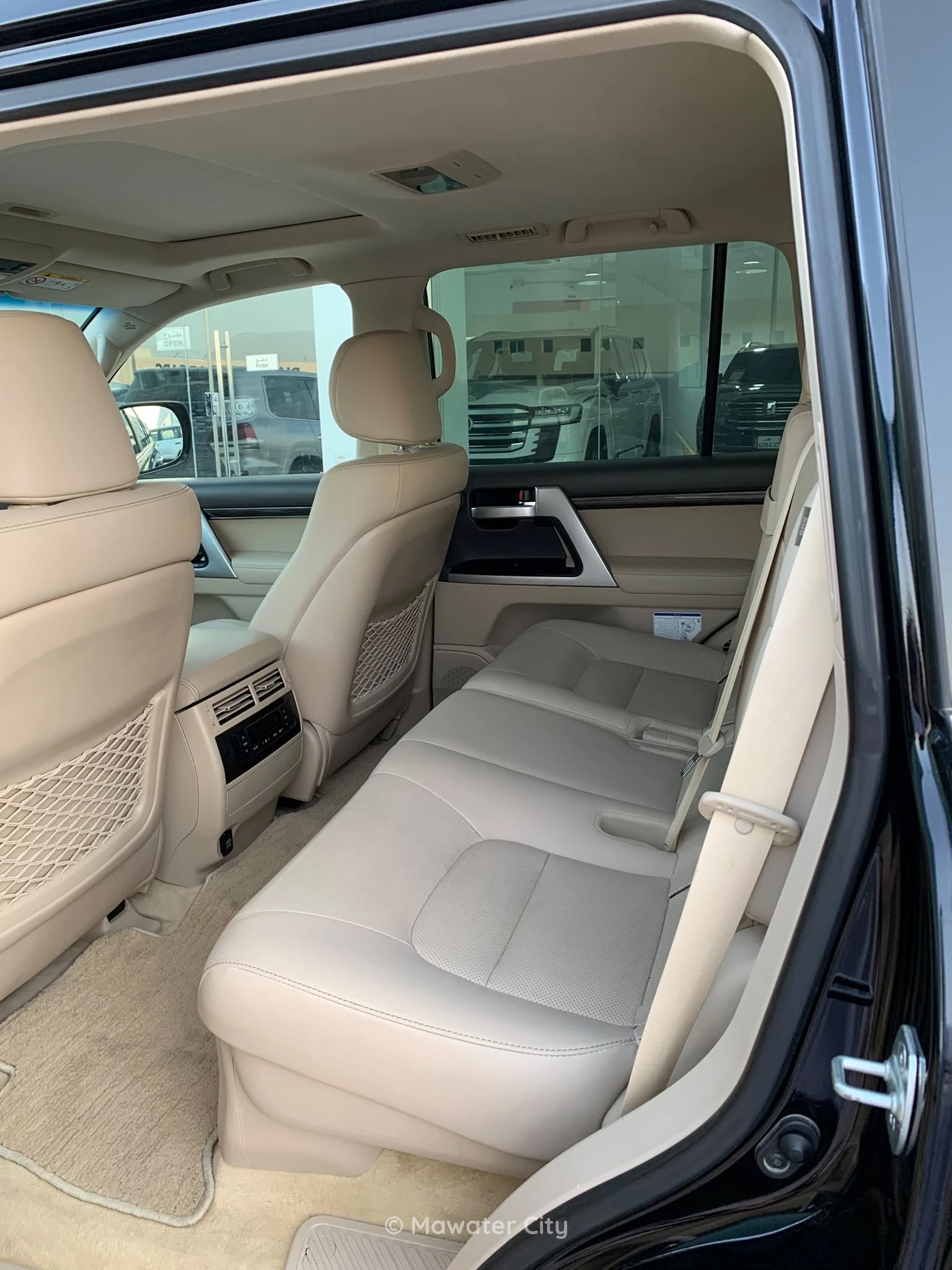 Toyota Land Cruiser VXR 2021 — Mawater City