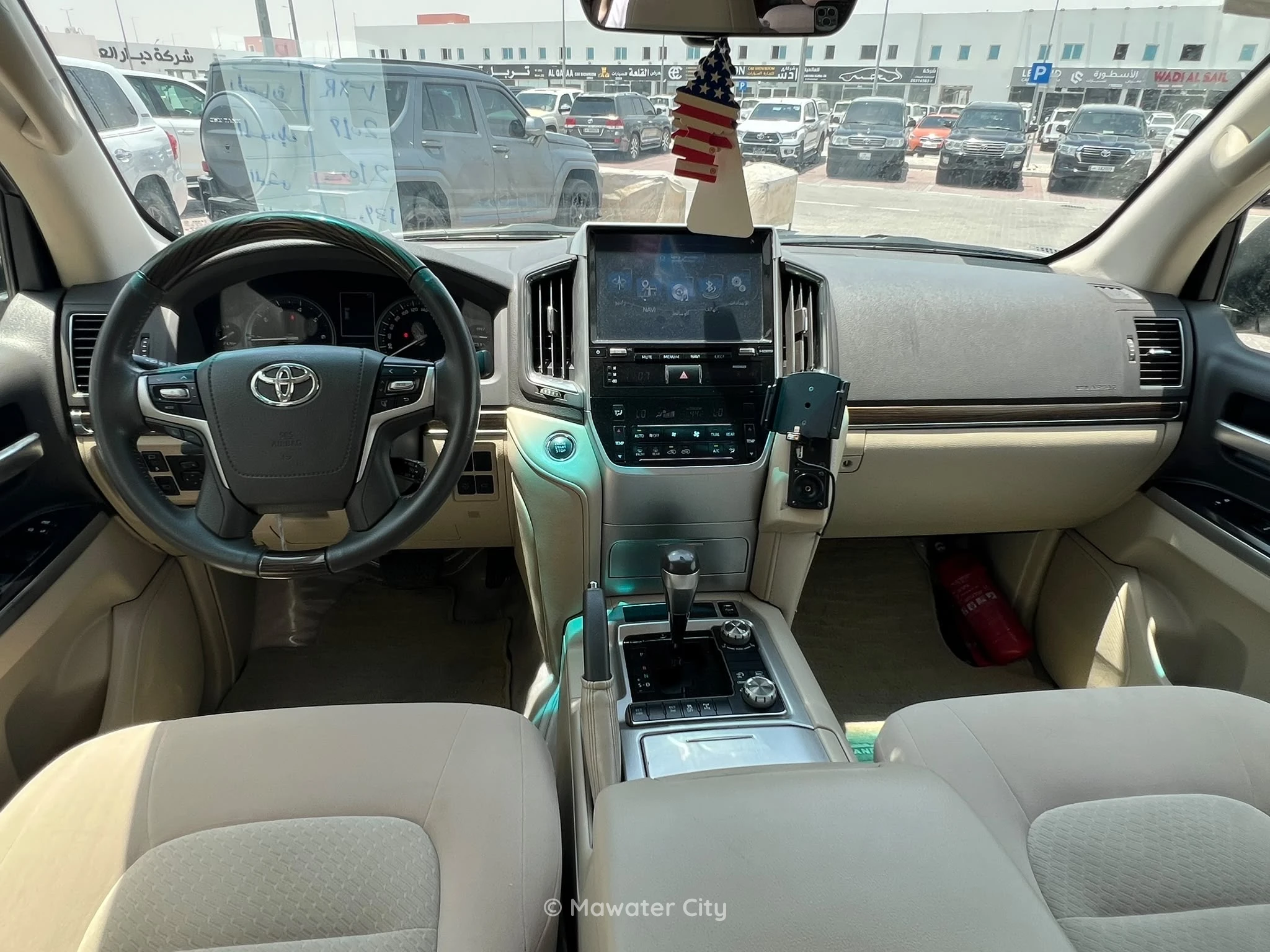 Toyota Land Cruiser VXR 2019 — Mawater City