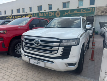 Toyota Land Cruiser GXR 2022 — QatarSale