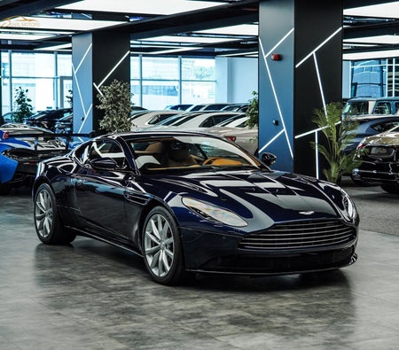 Aston Martin DB11 2021 — OneClickDrive