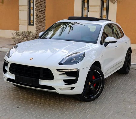 Porsche Macan GTS 2018 — OneClickDrive
