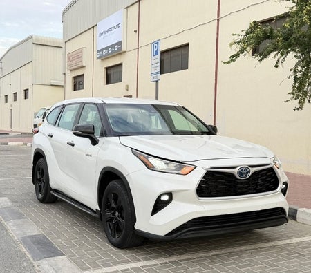 Toyota Highlander 2023 — OneClickDrive