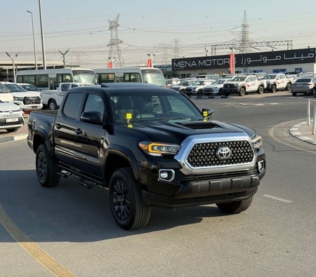 Toyota Tacoma 2023 — OneClickDrive
