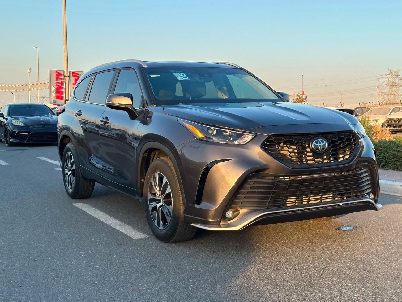 Toyota Highlander 2023 — DubiCars