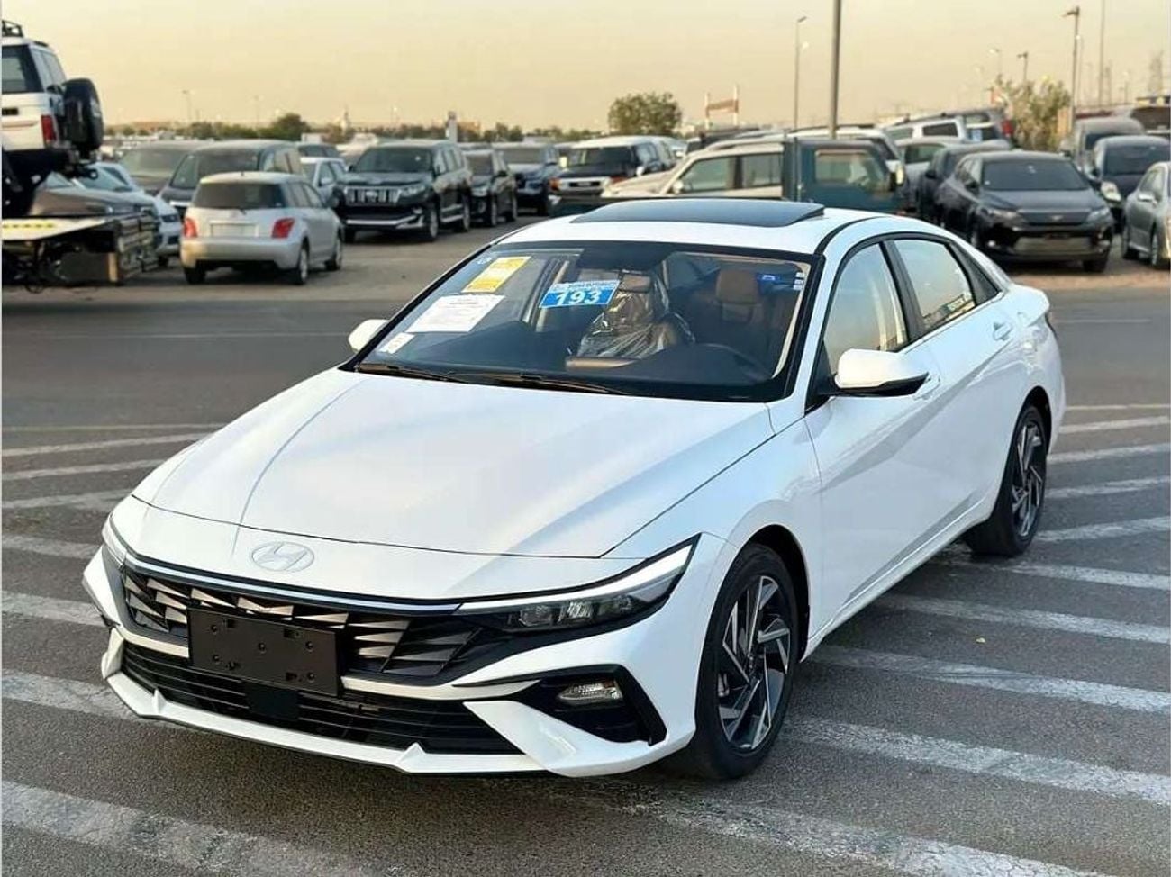 Hyundai Elantra 2025 — DubiCars