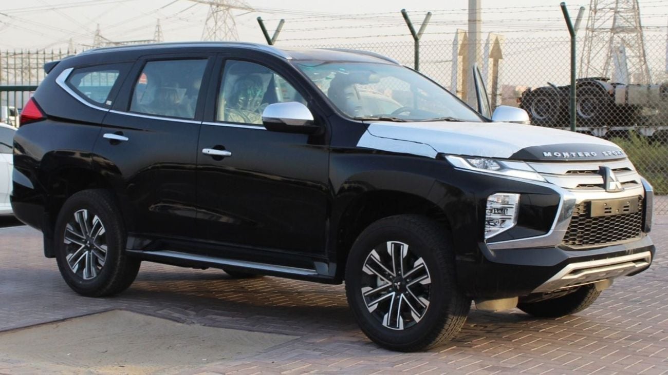 Mitsubishi Montero 2023 — DubiCars