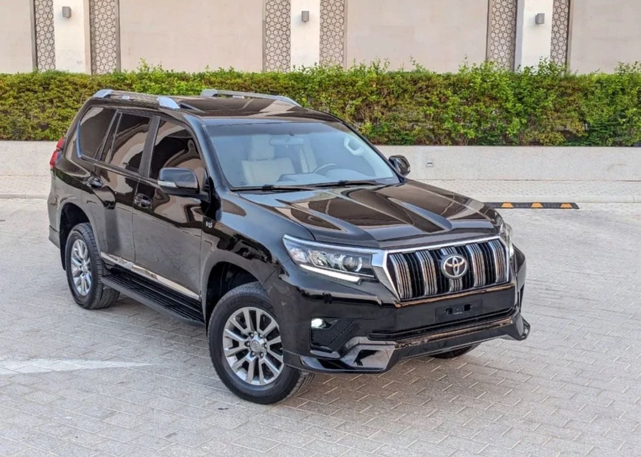 Toyota Prado VXR 2023 — DubiCars