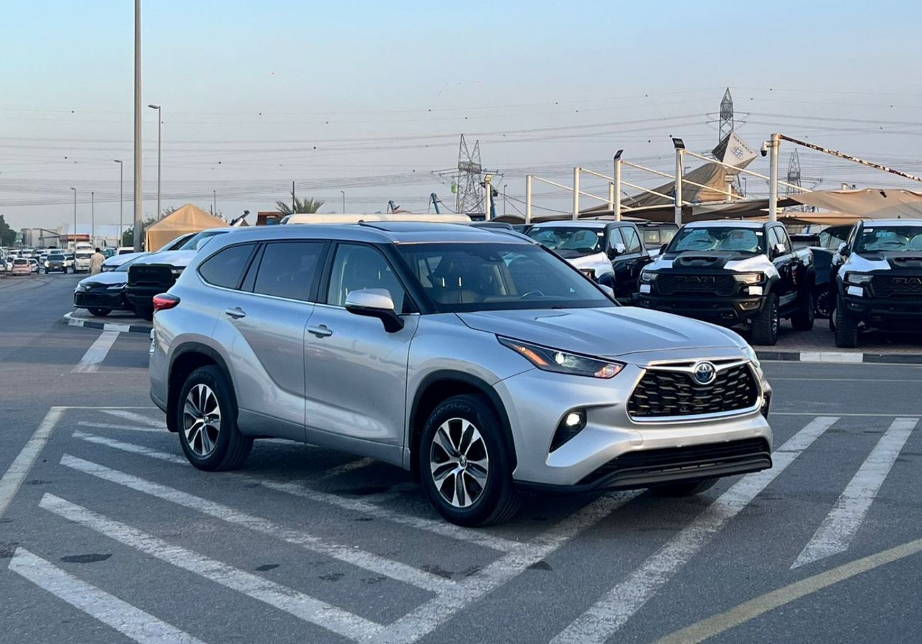 Toyota Highlander 2023 — DubiCars
