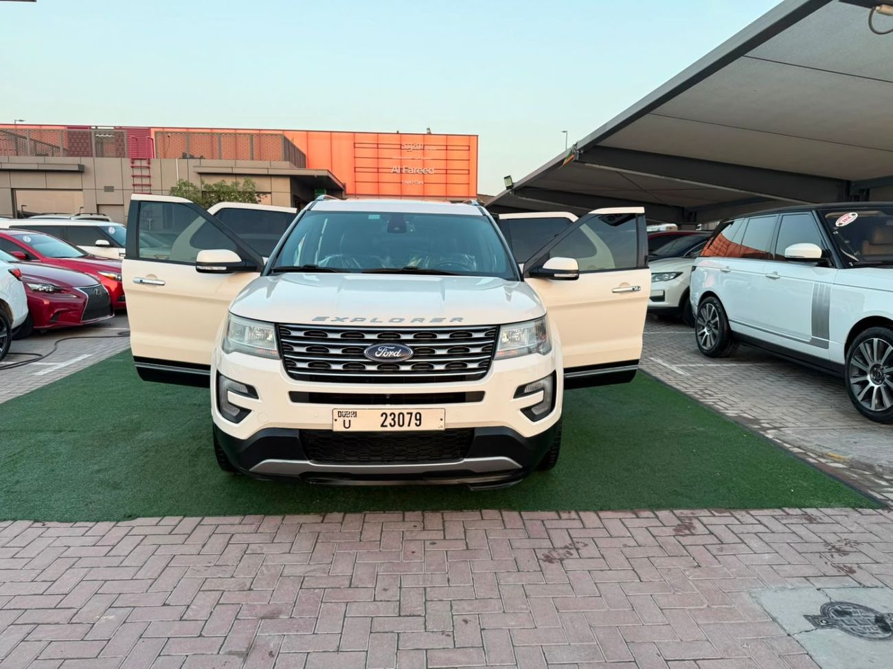 Ford Explorer 2017 — DubiCars