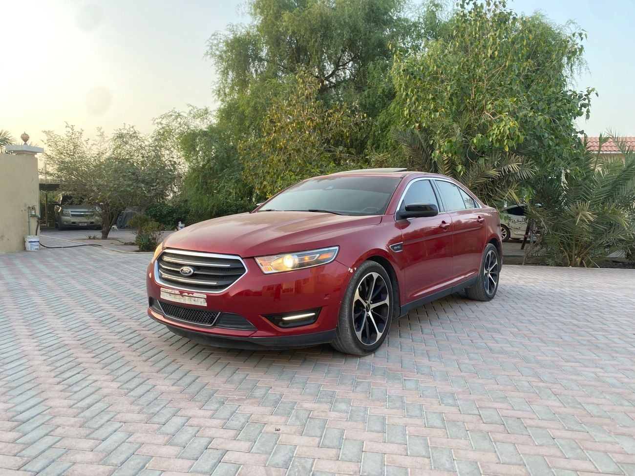 Ford Taurus 2015 — DubiCars