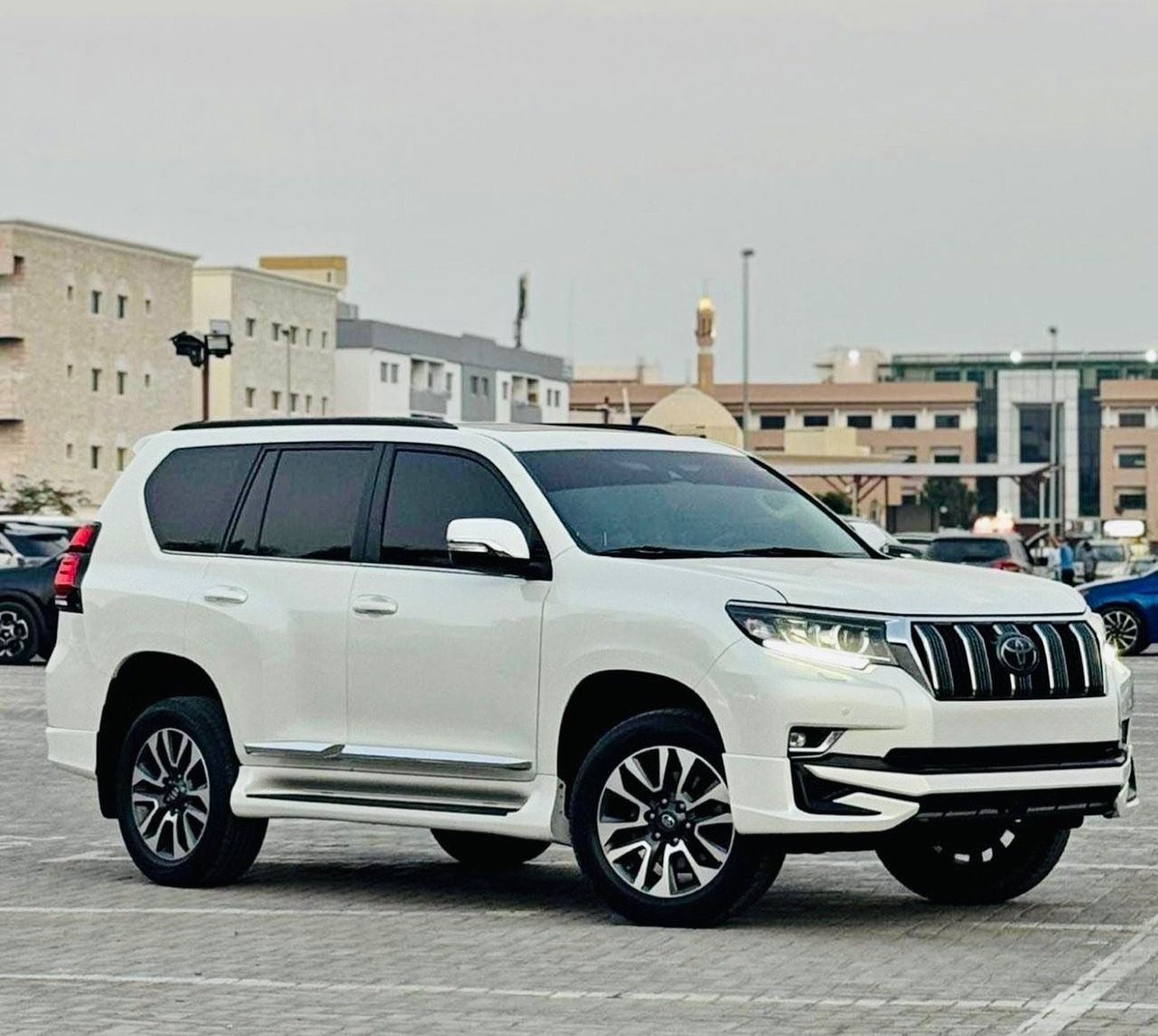 Toyota Prado VXR 2023 — DubiCars