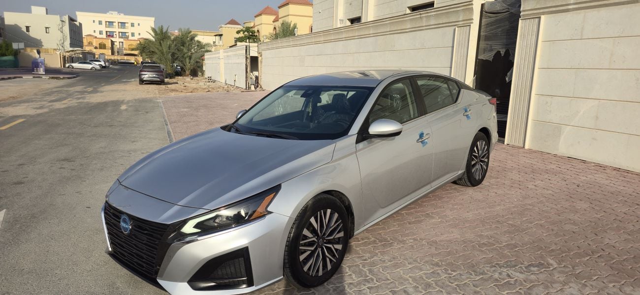 Nissan Altima SV 2023 — DubiCars