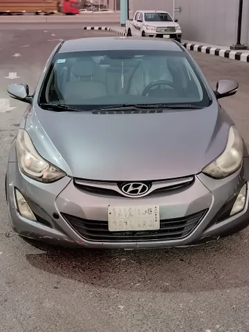 Hyundai Elantra 2014 — YallaMotor