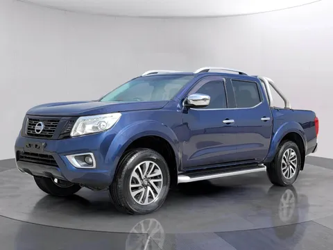 Nissan Navara 2015 — YallaMotor