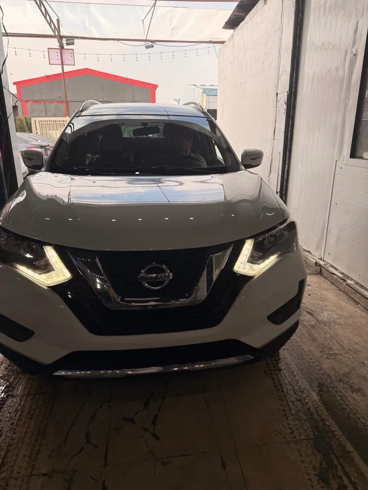 Nissan Rogue 2017 — YallaMotor