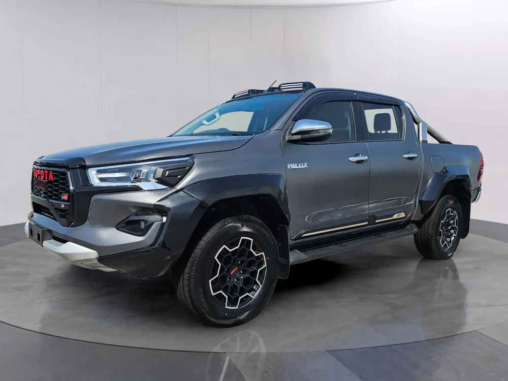 Toyota Hilux 2018 — YallaMotor