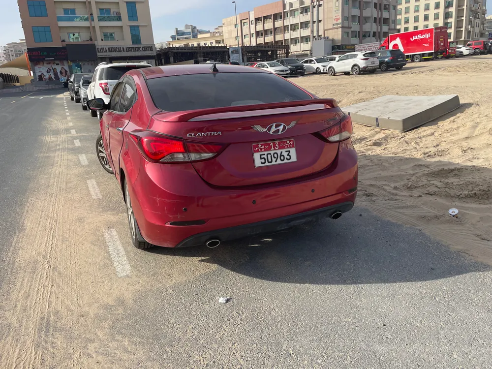 Hyundai Elantra 2015 — YallaMotor
