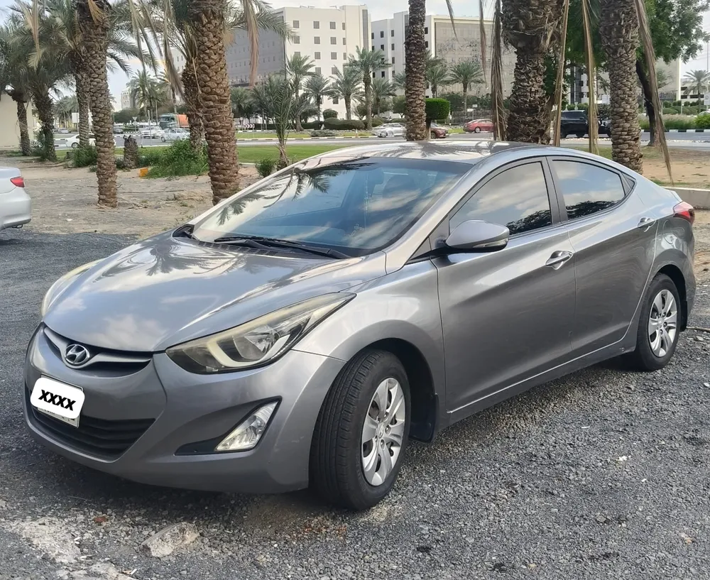 Hyundai Elantra 2015 — YallaMotor