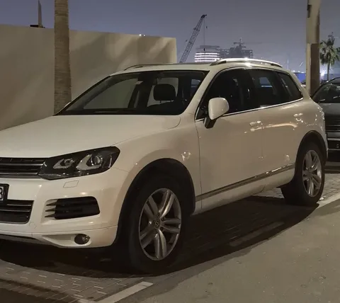 Volkswagen Touareg 2014 — YallaMotor
