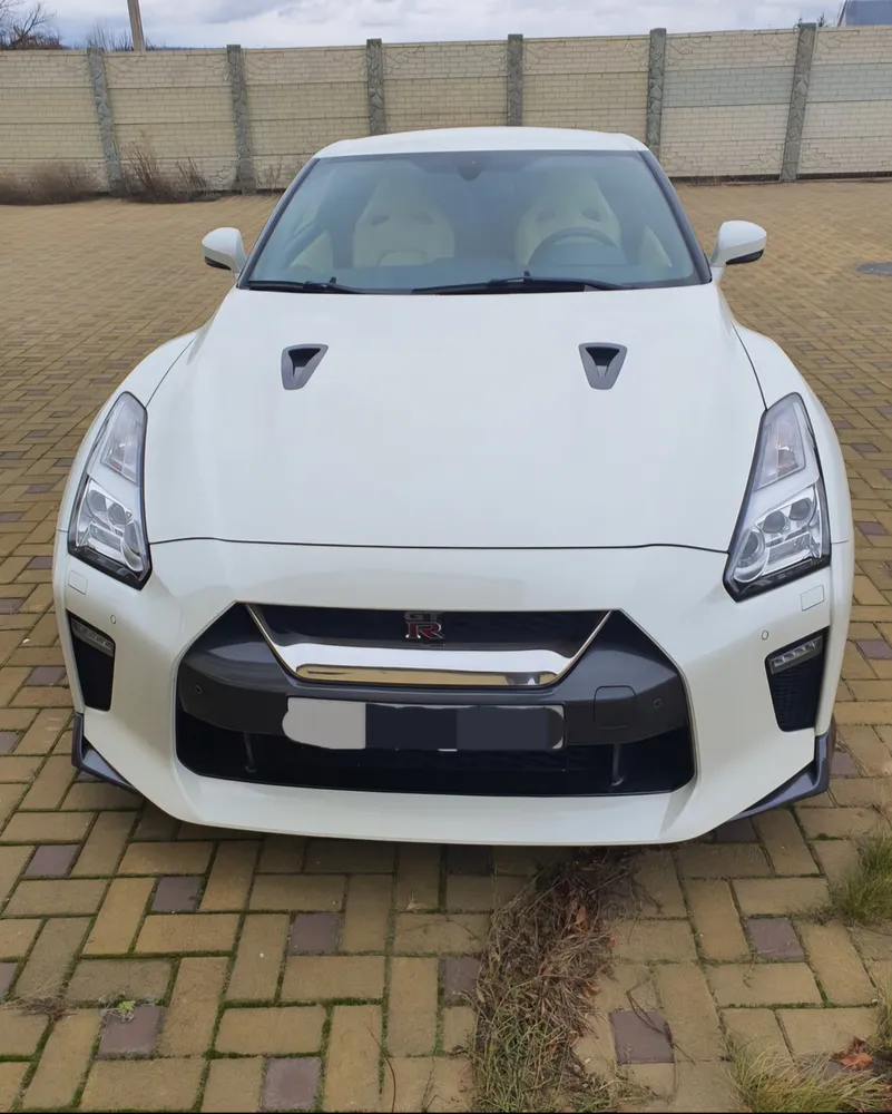 Nissan GT R 2021 — YallaMotor