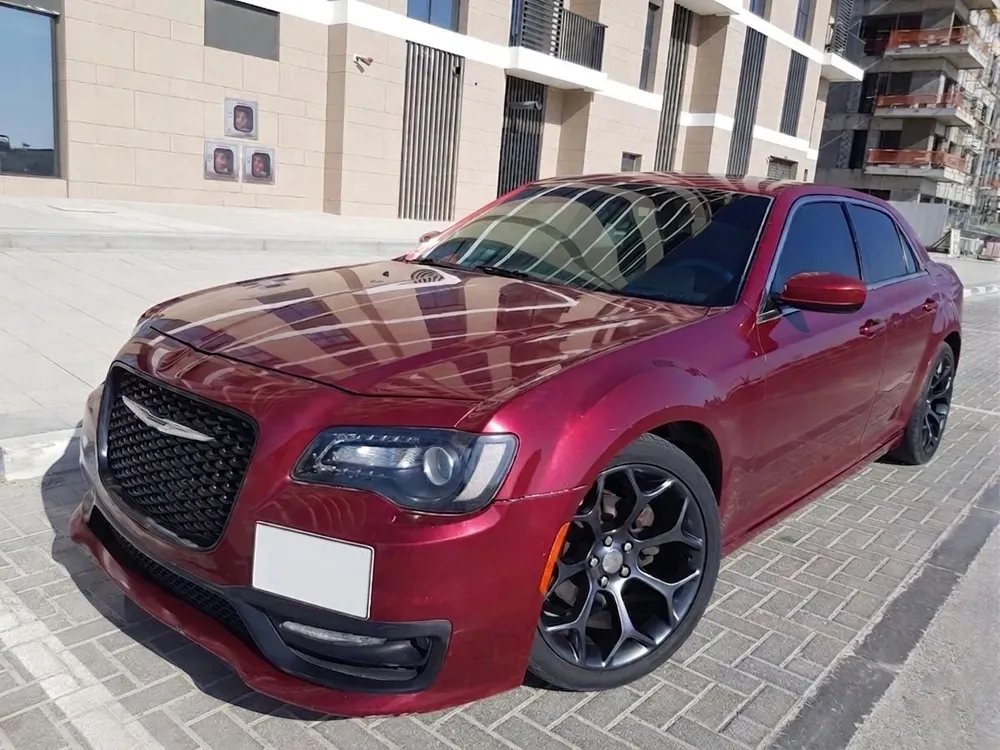 Chrysler 300 2012 — YallaMotor
