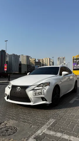 Lexus IS 350 2016 — YallaMotor